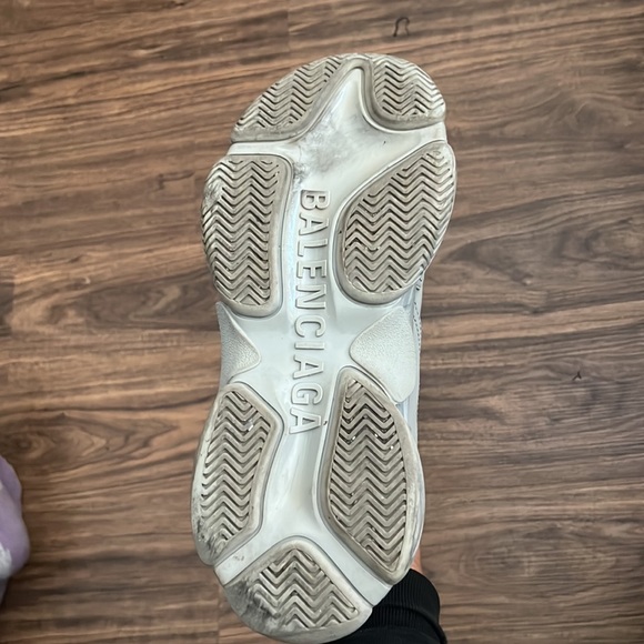 MEN GREY TRIPLE SOLE BALENCIAGA’S - Picture 5 of 7